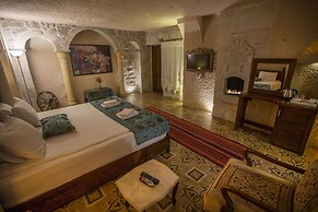 Hermes Cave Hotel