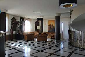 Hotel Reyes Ziríes