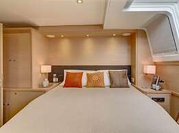 Dream Yacht Charter Private Crewed Yacht