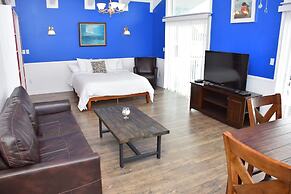 Longliner Lodge and Suites