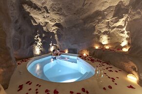 North Santorini - A Luxury Spa Hotel