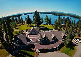 Retreat Wilderness Inn