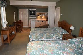 Retreat Wilderness Inn