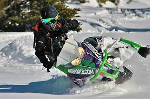 Retreat Wilderness Inn