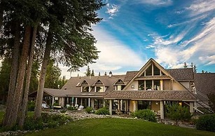 Retreat Wilderness Inn