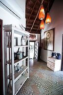 Hotel Paradise Suites