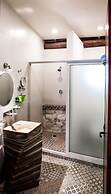 Hotel Paradise Suites