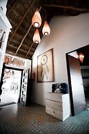 Hotel Paradise Suites