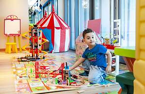 Holiday Inn & Suites Dubai Festival City by IHG