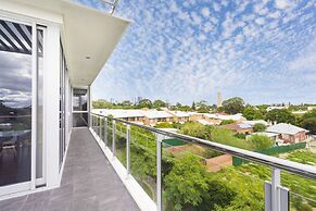 Luxury Modern Double Ensuite Apartment