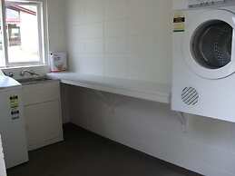 Snow Season Motor Inn