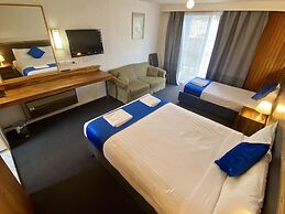 Snow Season Motor Inn