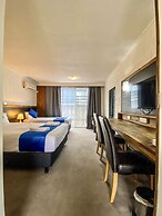 Snow Season Motor Inn