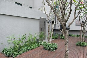 Summer Suites Express by Subhome - Hostel