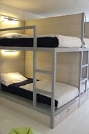 Summer Suites Express by Subhome - Hostel