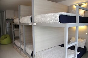 Summer Suites Express by Subhome - Hostel