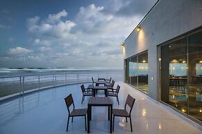 EL Hotel