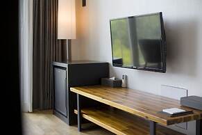 EL Hotel