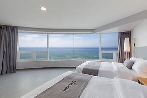 EL Hotel
