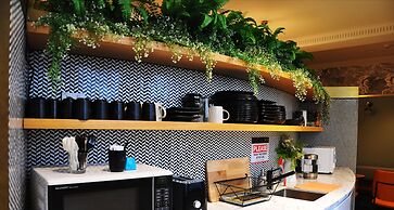 The Capsule Hotel - Hostel