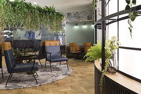 The Capsule Hotel - Hostel