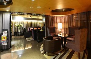 Qingdao Wushengguan Holiday Hotel