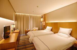 Qingdao Wushengguan Holiday Hotel