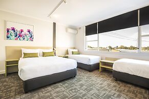 Nightcap at Hume Hotel