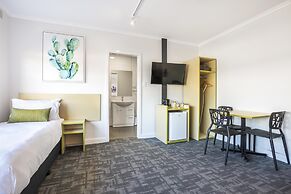 Nightcap at Hume Hotel