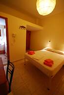 Santorini Camping Rooms