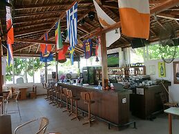 Santorini Camping Rooms