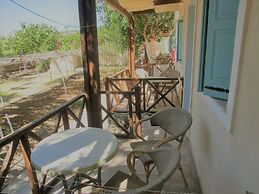 Santorini Camping Rooms