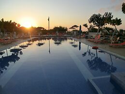Santorini Camping Rooms