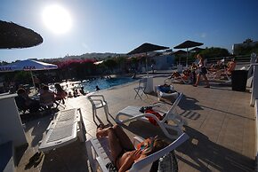 Santorini Camping Rooms