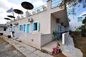 Santorini Camping Rooms