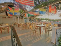 Santorini Camping Rooms