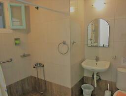 Santorini Camping Rooms