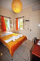 Santorini Camping Rooms