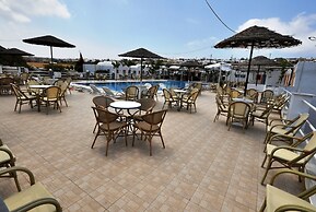 Santorini Camping Rooms