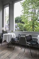 Les Toquées by Benoit Bernard