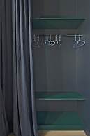 Les Toquées by Benoit Bernard