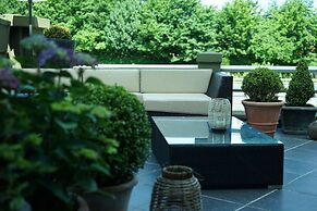 Les Toquées by Benoit Bernard