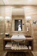 V Spa & Conference Hotel