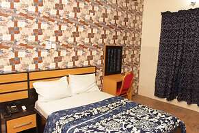 Pedallo Luxury Inn Ltd