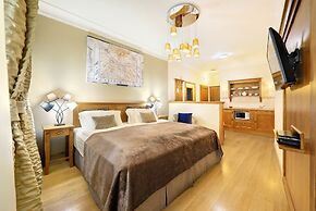 Castle View Apartments