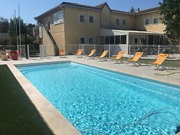Brit Hotel Salon de Provence