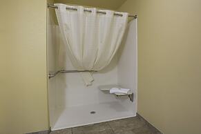 Cobblestone Hotel & Suites - Paxton