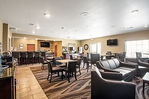 Cobblestone Hotel & Suites - Paxton
