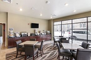 Cobblestone Inn & Suites at UW Stout Downtown Menomonie