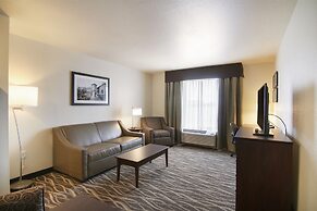 Cobblestone Inn & Suites at UW Stout Downtown Menomonie